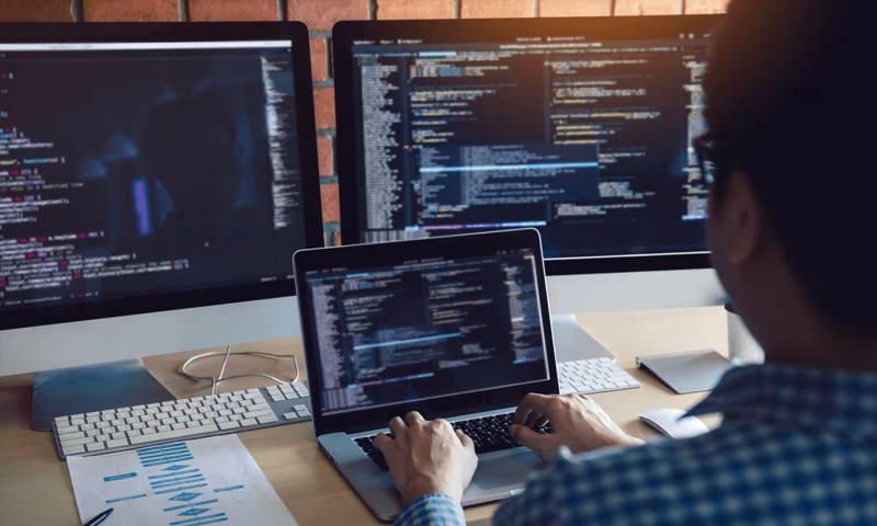 数据科学选型:R与Python如何赋能西充县网站建设?